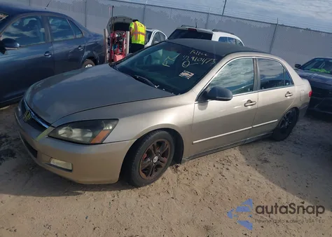 2005 Honda Accord 2.4 Lx из США, поврежденный, VIN 1HGCM56405A164781